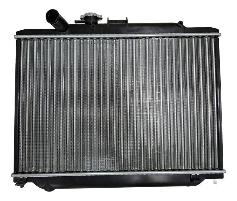 Radiador Agua Nissan Urvan Nv350 2.5 2016 2017 2018 2019